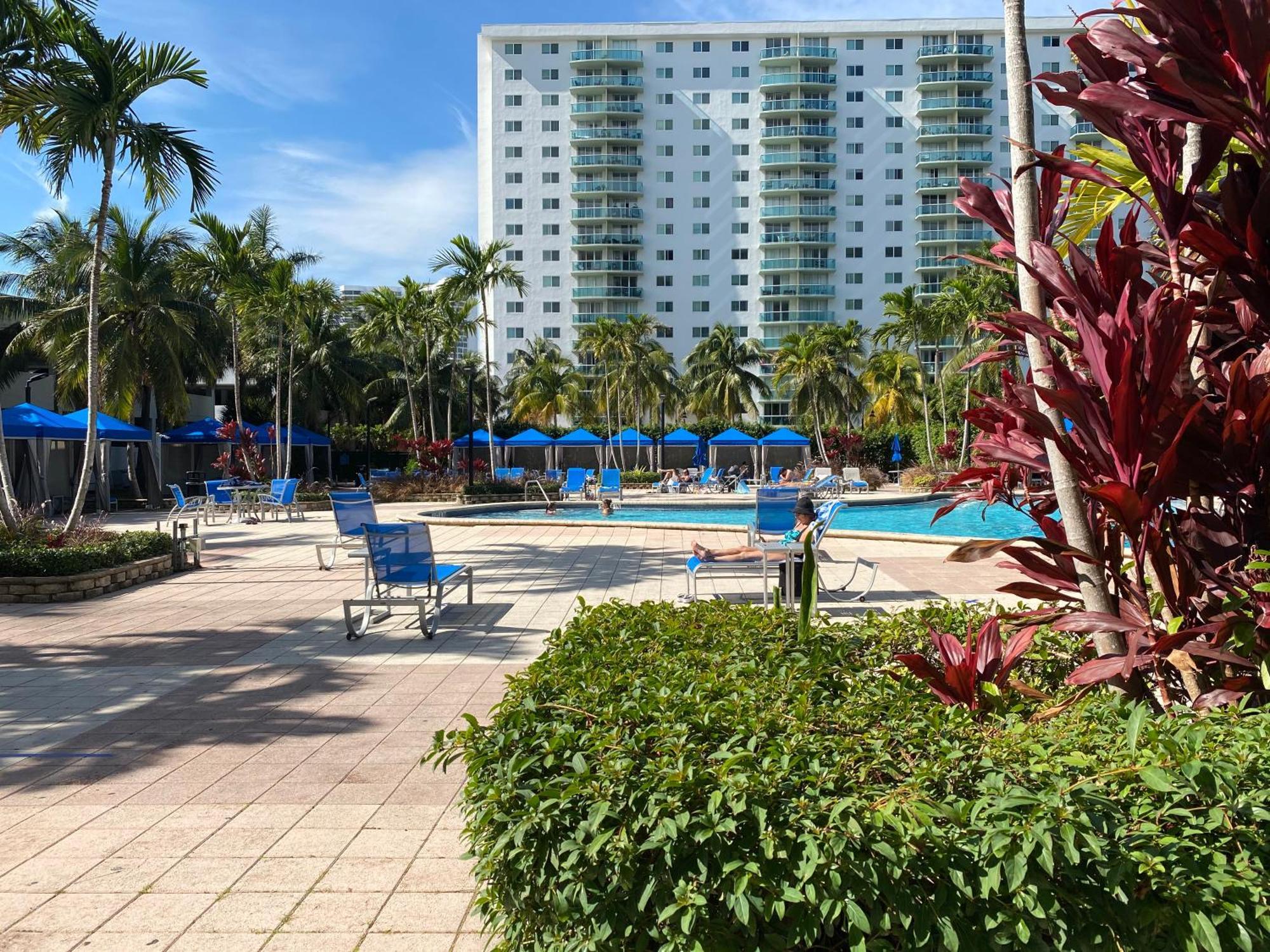 Apartamento Sunny Isles, Life! Parking Included *