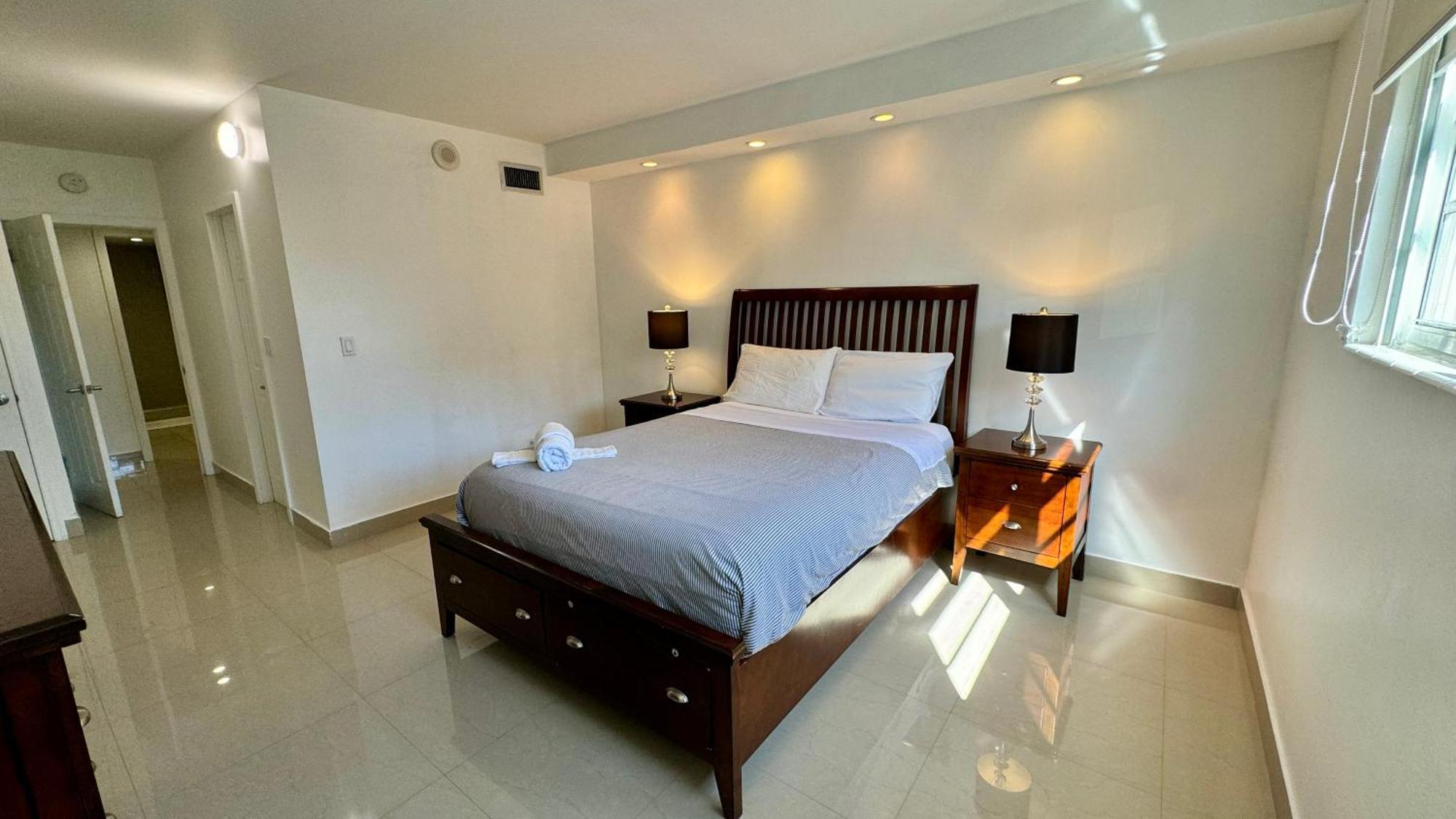Sunny Isles, Life! Parking Included Apartamento